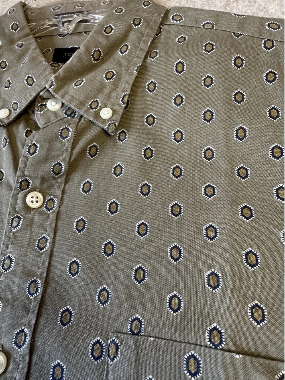 J Crew Slim Fit 100% Cotton Button Shirt Men's Medium Olive Geometric Diamond